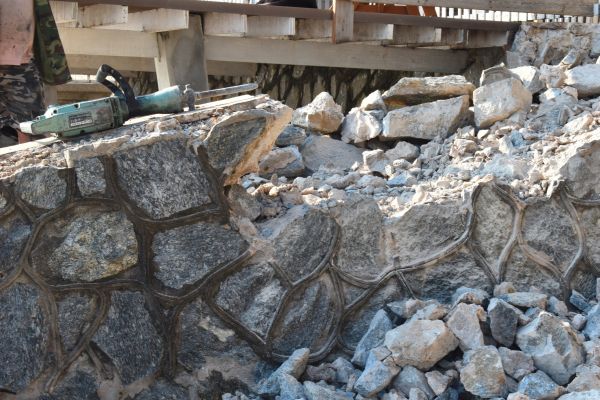 Retaining Wall Demolition in Valdosta